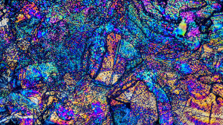 Microcrystals of Kali in polarized light