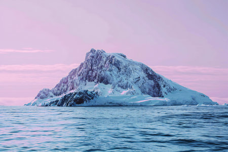 Antarctic landscape with icebergs and ice floes in the oceanの素材