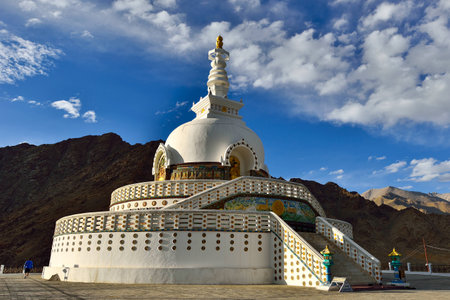 Shanti stupa with blue sky in Leh, Indiaの写真素材