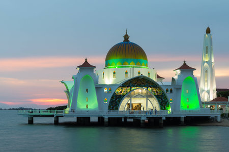 Malacca Straits Mosque is a mosque located on Malacca Island near Malacca Town in Malacca state, Malaysia.の写真素材