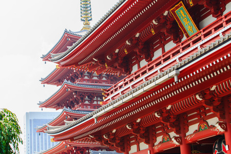 Sensoji-ji Red Japanese Temple in Asakusa, Tokyo, Japanのeditorial素材