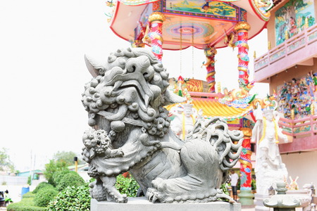 Chinese art shrine in Thailand. It is the worship of people in Chonburi, Thailand. Chinese sculpture Made of stone decorated inside the shrine area. Chinese dragon statue Chinese decoration According to Buddhist beliefs. In chinese shrineの写真素材