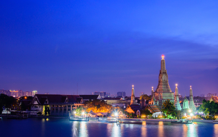 Arun temple(Wat Arun), famous tourist attraction in twilight time  ; famous cultural landmark in Bangkok Thailand.の写真素材