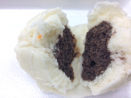 Steam Buns, Salapao steamed Chinese isolated on white backgroundの写真素材