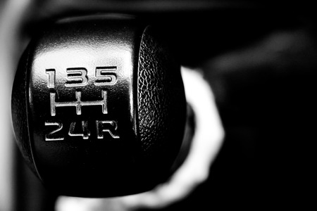 Automatic gear control in car