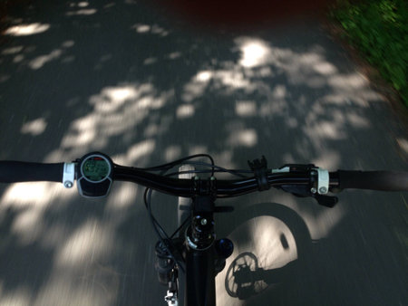 Riding electric bicycle の素材