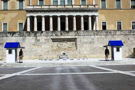 Greece, Athens, June 16 2020 - One of the most touristic spots in Athens - the Tomb of the Unknown Soldier with the Presidential Guards - is empty of visitors. Tourism has been the worst affected of all major economic sectors by the coronavirus (COVID-19)のeditorial素材