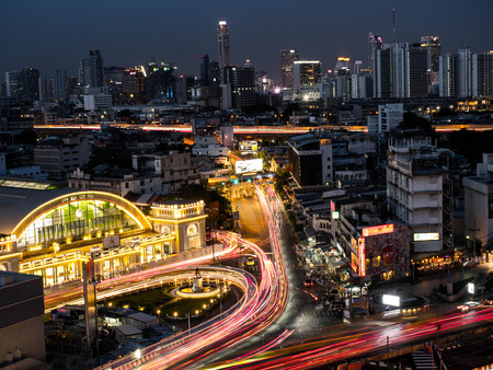 BANGKOK THAILAND - June 13, 2017: Bangkok Railway Station (Hua Lamphong Railway Station,MRT) in sunset Bangkok, Thailand.のeditorial素材