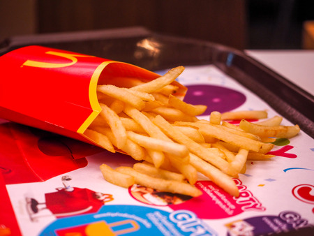 BANGKOK, THAILAND, APRIL  24, 2017: McDonald's French Friesのeditorial素材