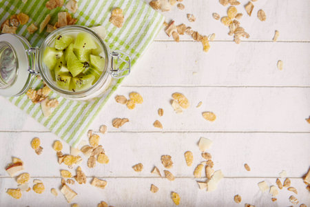 yogurt with kiwi and cereals