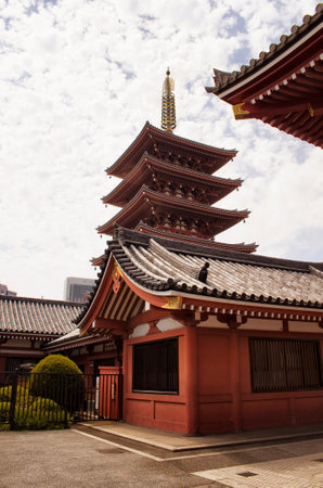 Senso-ji shrine in Asakusa in Tokyoのeditorial素材