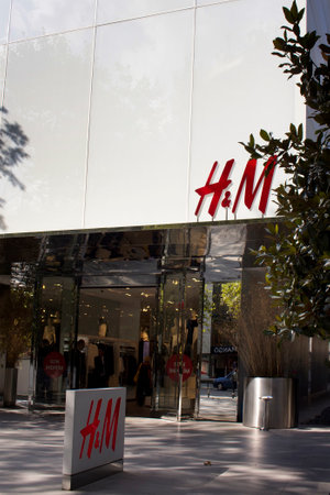 Store view of international Swedish fashion brand. The image is captured on Bagdat Avenue of Kadikoy district located on Asian side of Istanbul.のeditorial素材