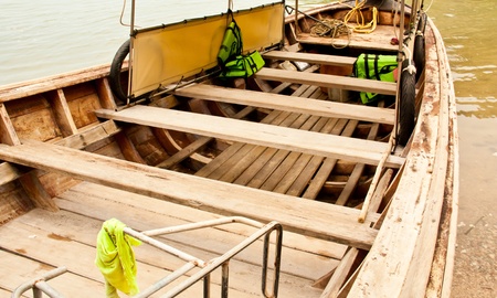 Local fishing boats  Moored in the harbor where the water is not deep の写真素材