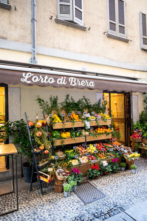 fruit shop in the city center