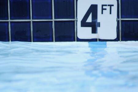 4 Foot Sign on Side of Swimming Pool
