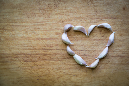 Garlic heartの写真素材
