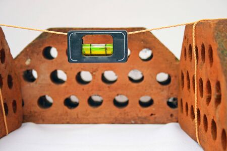 Spirit level on line.