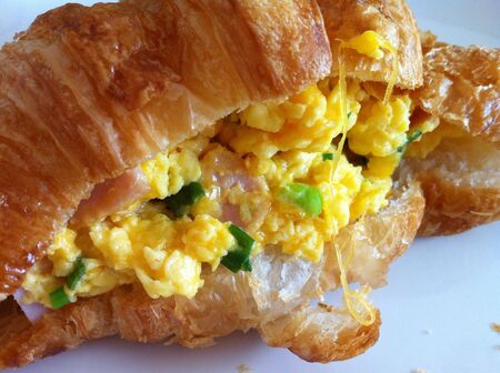 Yummy French Omelette Croissantの素材