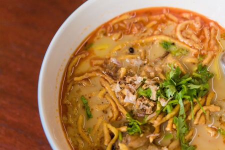 Close up Kaow Soi Kai Curry Noodles Of Thailandの写真素材