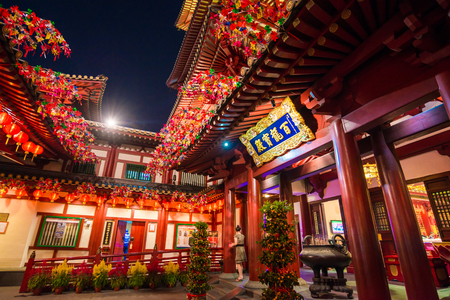Buddha's Relic Tooth Temple in Singapore Chinatown, Night cityscapeのeditorial素材