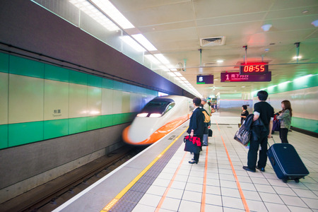 TAOYUAN  CITY, TAIWAN - MARCH 20: Taoyuan High Speed Rail (THSR) station platform on March 20, 2015 in Taipei, It is a high-speed rail line that runs approximately 345 km along the west coast of Taiwan.のeditorial素材