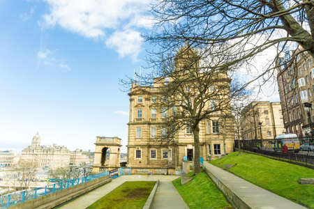 Building of downtown the historic Royal Mile, Edinburgh, Scotland