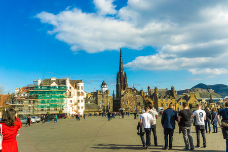 Cityscape Old town Edinburgh and castle in Scotland UKのeditorial素材