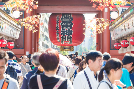 TOKYO -OCTOBER 20 : Tourist walking on the Senso-ji Temple in Asakusa, Tokyo on 20 October 2016. The Senso-ji Temple in Asakusa is the most famous temple in tokyo.のeditorial素材