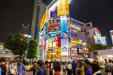 TOKYO, JAPAN - OCTOBER 22, 2016: Unidentified people on the street with car in Shibuya, Tokyo. Shibuya is one of fashion centers for young people and major nigh tlife areaのeditorial素材