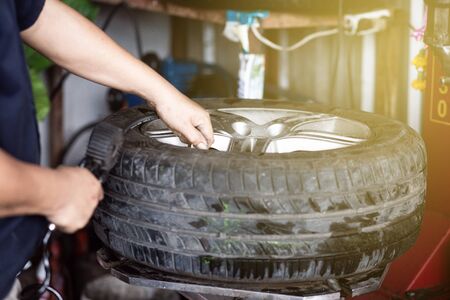 Mechanical car garage changing and replace car tire with mechanical stable engine