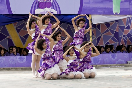 CHONBURI, THAILAND- SEPTEMBER 4:
Unidentified students parade are marching in CN ASEAN SPORTS FESTIVAL at Chonkanyanukoon School on September 4, 2012  in Chonburi, Thailandのeditorial素材