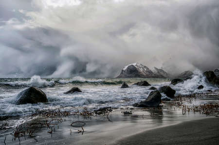 The Lofoten Islands are draped across the turbulent waters of the Norwegian Sea. Storm surge reached heights of between 20 and 30 feet
âThe beauty of this place is simply staggering.â
Lonely Planetの写真素材
