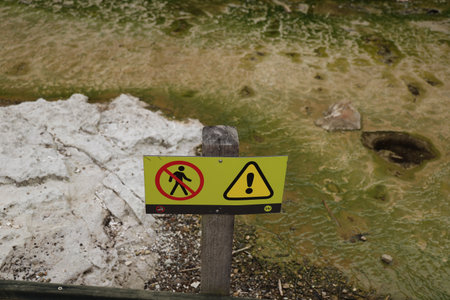 Waiotapu Thermal Wonderland Warning Pictogram Sign Beside Geothermal Mud Poolの写真素材