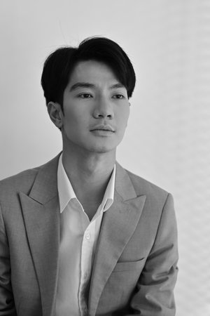 Portrait of a businessman in a suit.