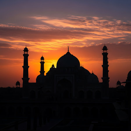 Silhouette of Taj Mahal at sunset, Agra, Uttar Pradesh, Indiaの写真素材