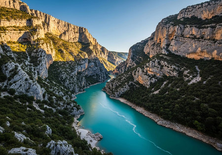 Turquoise waters of the Verdon River in Provence, Franceの写真素材