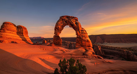 Delicate Arch at Sunset, Arches National Park, Utah, USAの写真素材