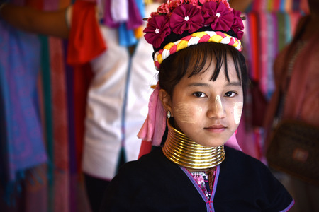 CHIANG MAI, THAILAND - MARCH 17, 2018: Long neck Karen or Kariang woman in the Karen Hilltribe. The Karen Village near Chiang Mai, Thailand.のeditorial素材