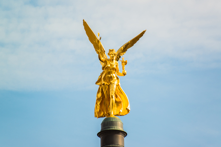  the golden angel of peace  Friedensengel   in Munich in Bavaria の写真素材