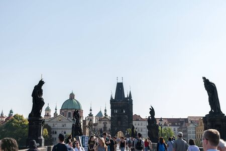 Charles bridge gate Crowded with tourists during the dayのeditorial素材