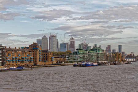 Canary Wharf business center skyline - London, UKのeditorial素材