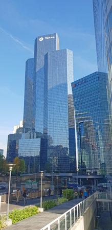9 OCT 2018 - La DÃ©fense towers and skyline - Paris, Franceのeditorial素材