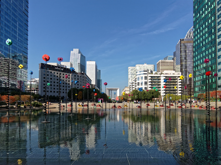 9 OCT 2018 - La DÃ©fense towers and The 'Grande Arche' - Paris, Franceのeditorial素材