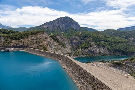 Lake Serre-Poncon, Alps, France - The Damの写真素材