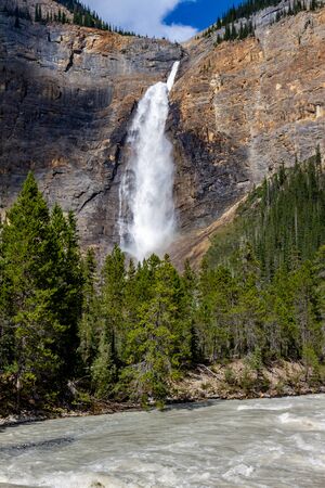 Takakkaw falls - Yoho National Park, British Columbia, Canadaの写真素材