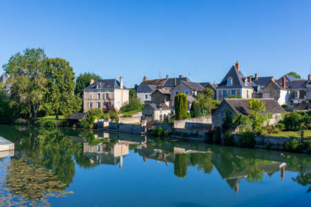 Vaas village over Loir river - Sarthe, Franceの写真素材