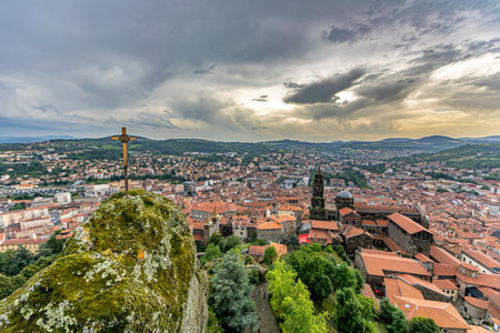 Le Puy-en-Velay, Haute-Loire, Auvergne, Massif Central, France: The Cathedral and the cityの写真素材