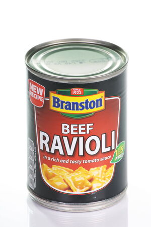 Bracknell, England - April 24, 2014  A tin of Branston Beef Ravioli on April 24th,2014  Branston started manufacturing foodstuffs in Burton, England in 1922のeditorial素材