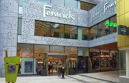 Bracknell, England - Dec 02, 2017: People at the entrance to the Fenwick department store, part of the new Lexicon shopping center in Bracknell, Englandのeditorial素材