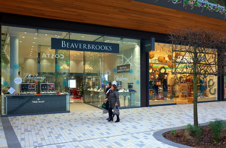 Bracknell, England - Dec 02, 2017: People passing by the Beaverbrooks jewelry store in the new Lexicon shopping center in Bracknell, Englandのeditorial素材